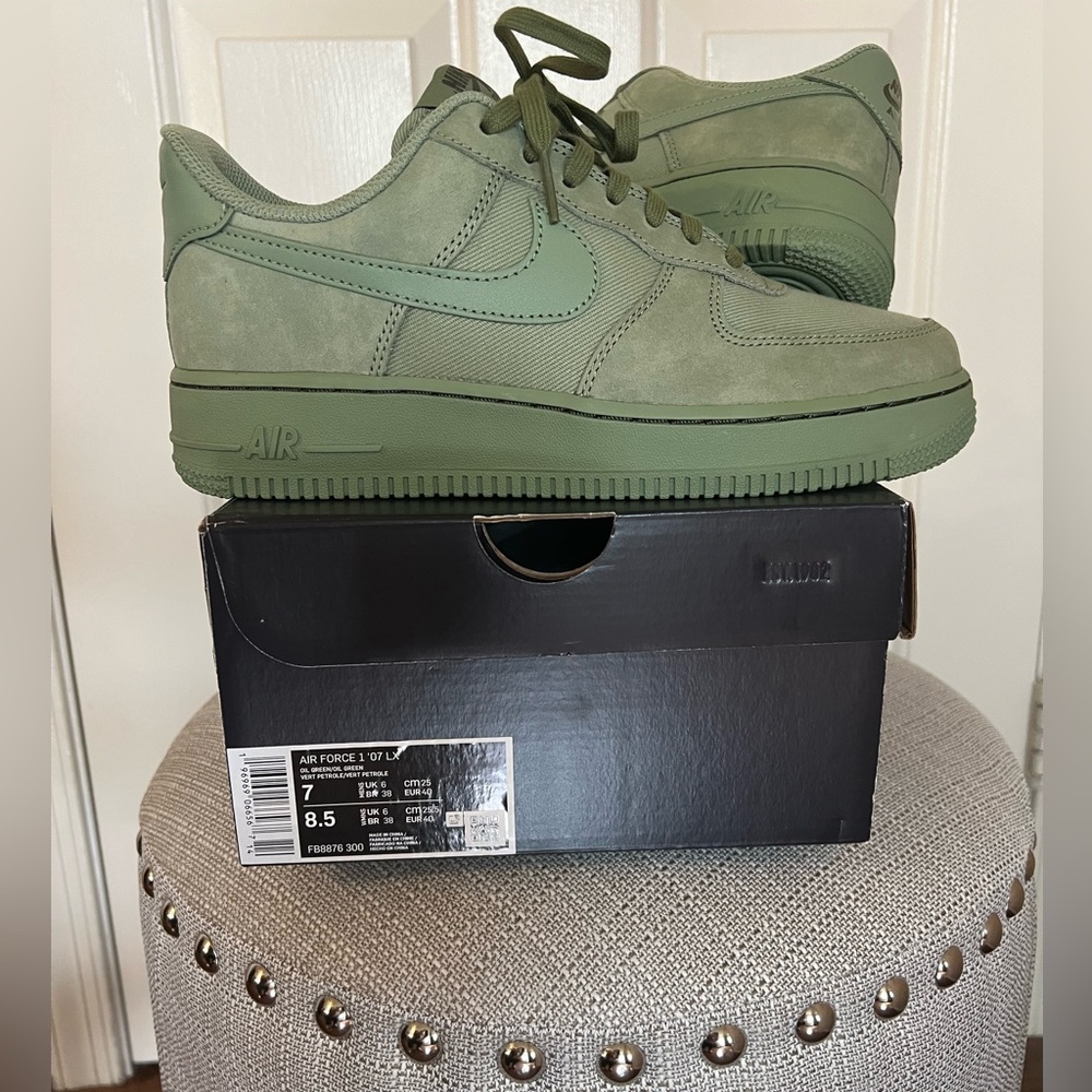 Nike Air Force 1 '07 LX Oil Green Men's 7 / Women’s 8.5 NWB
